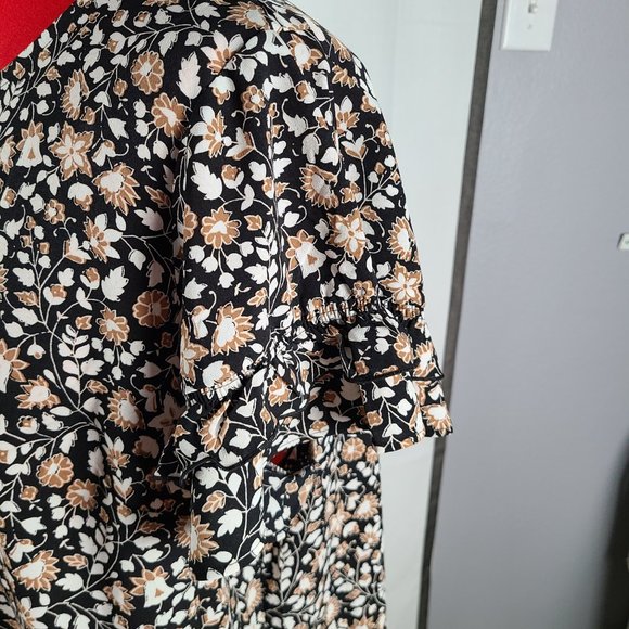 NWT Brown Floral Flutter Sleeve Blouse 20W - Picture 4 of 10